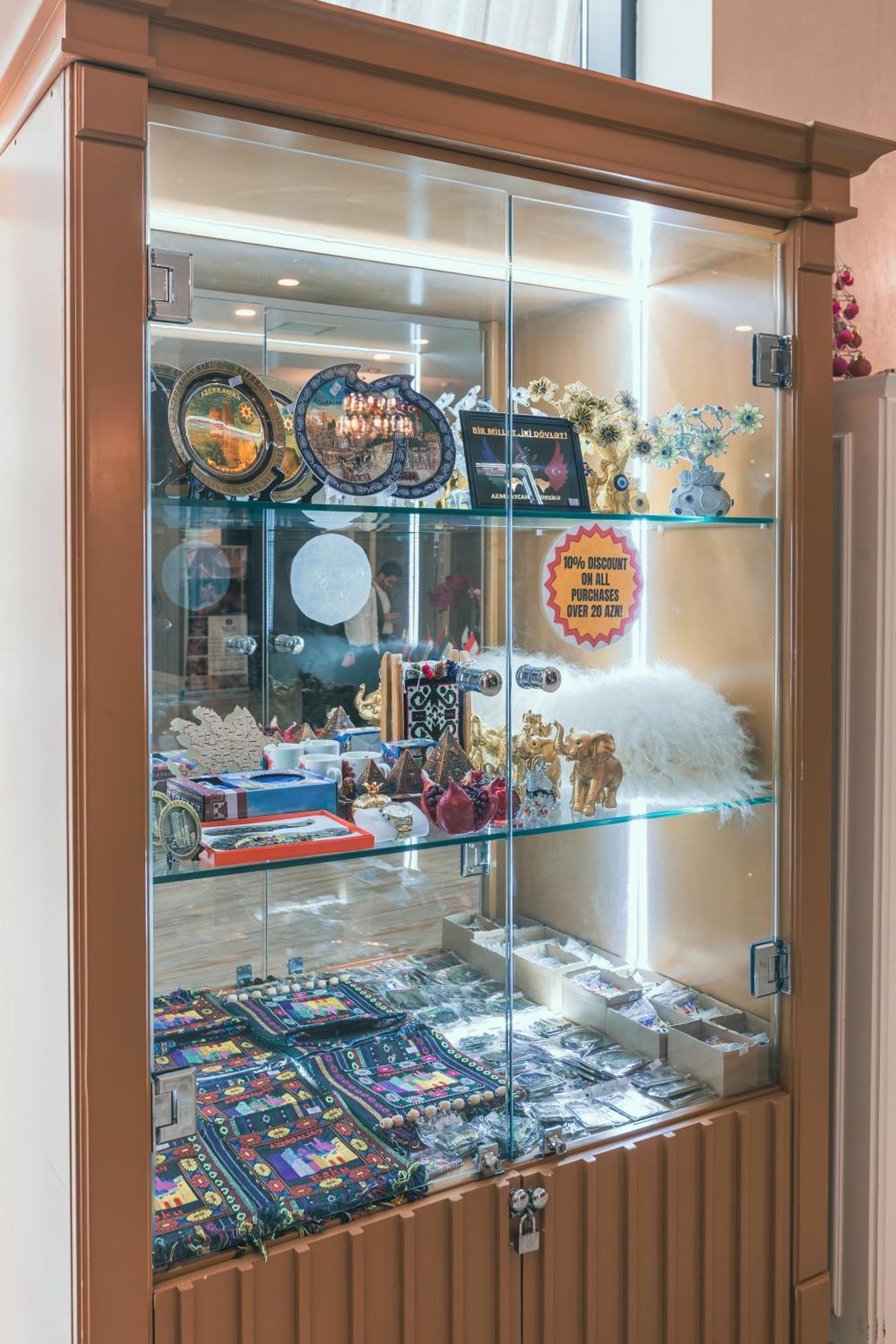 Alba Hotel & Spa Baku Exterior photo A display case