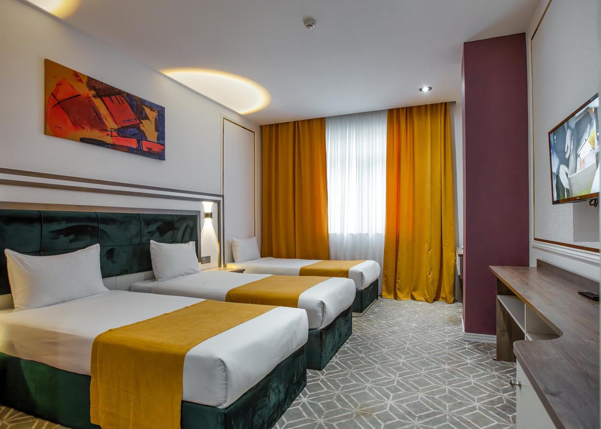Alba Hotel & Spa Baku Exterior photo Family room