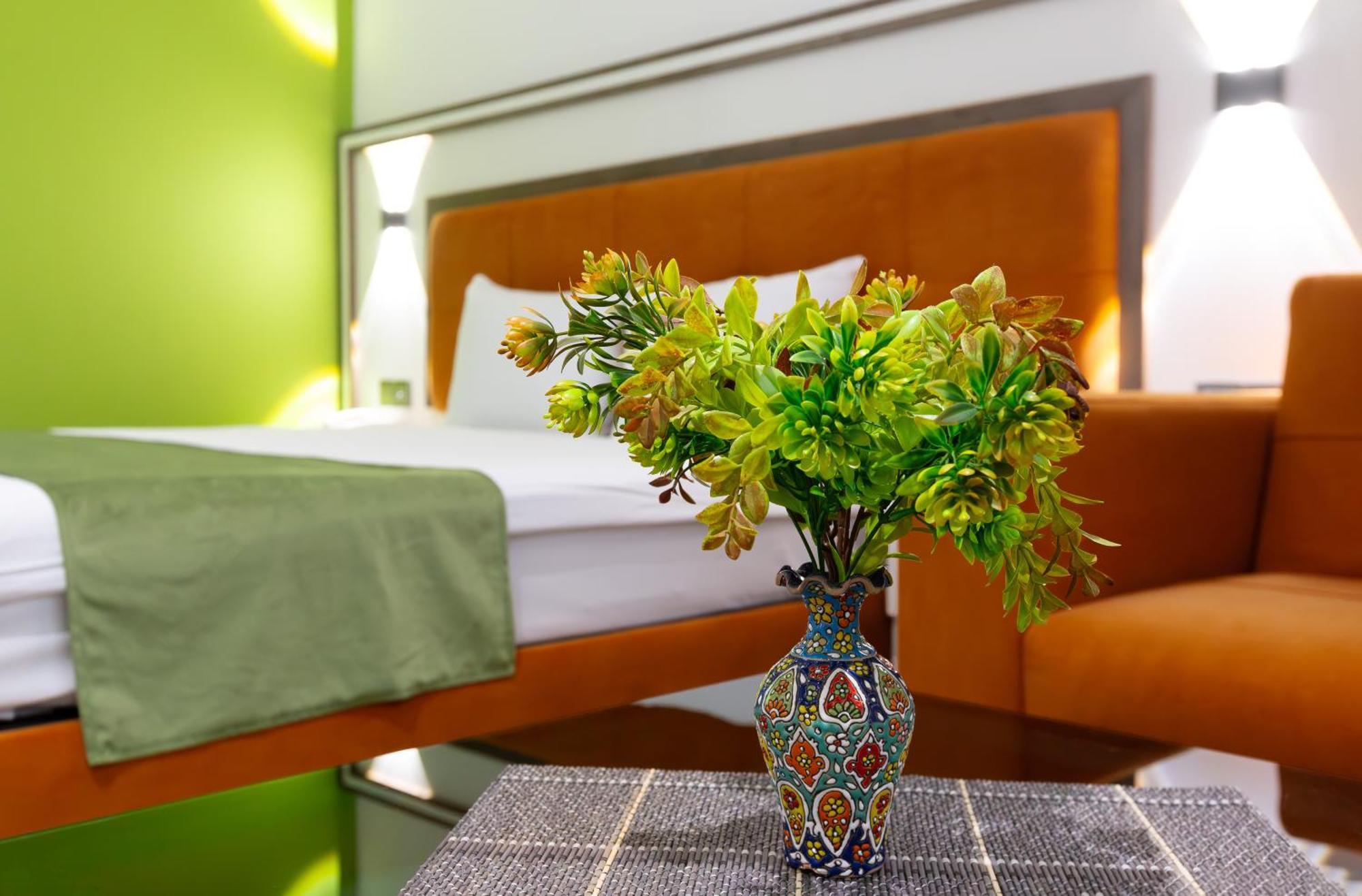 Alba Hotel & Spa Baku Exterior photo A room at the hotel