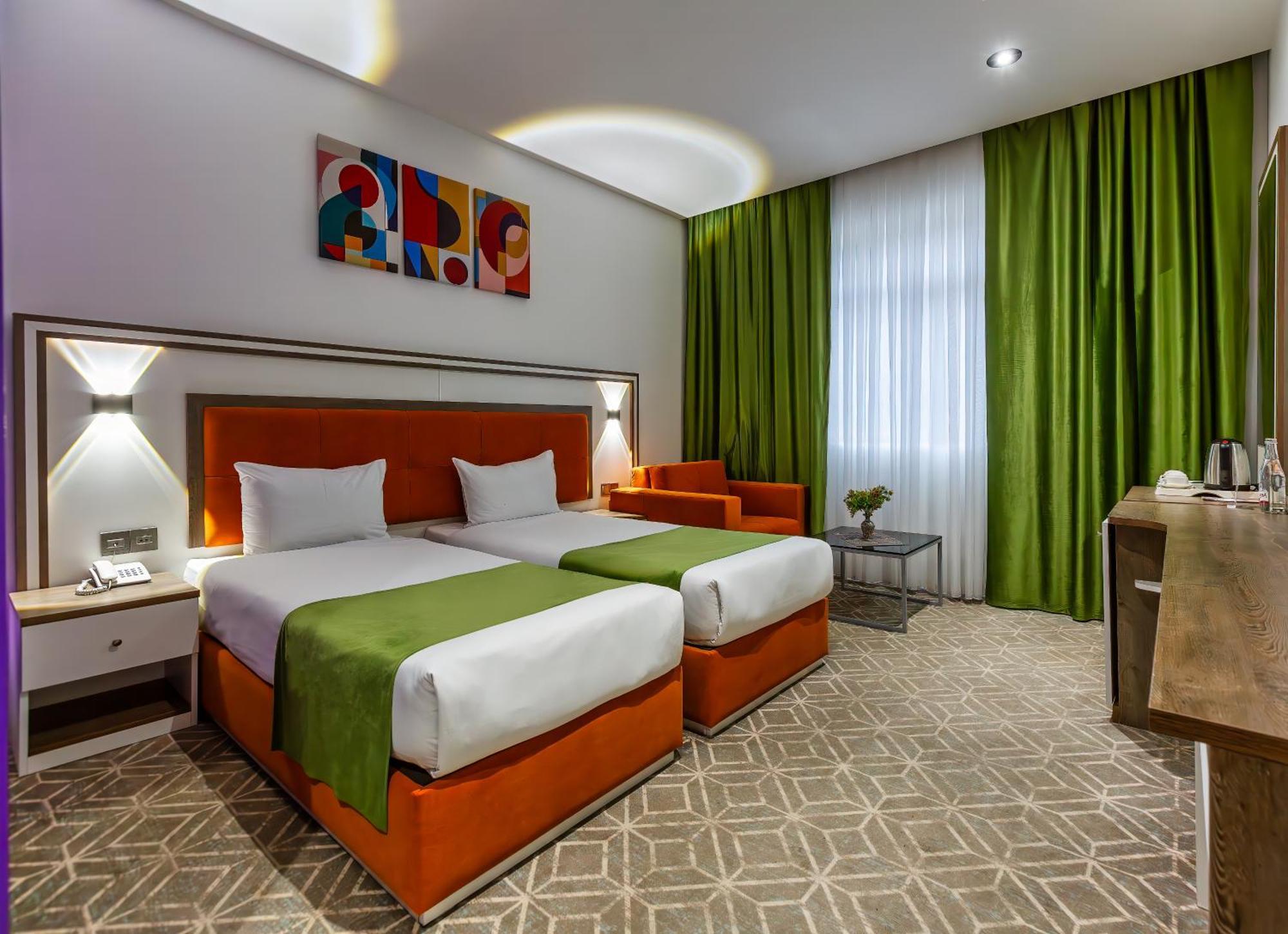 Alba Hotel & Spa Baku Exterior photo A room at the hotel