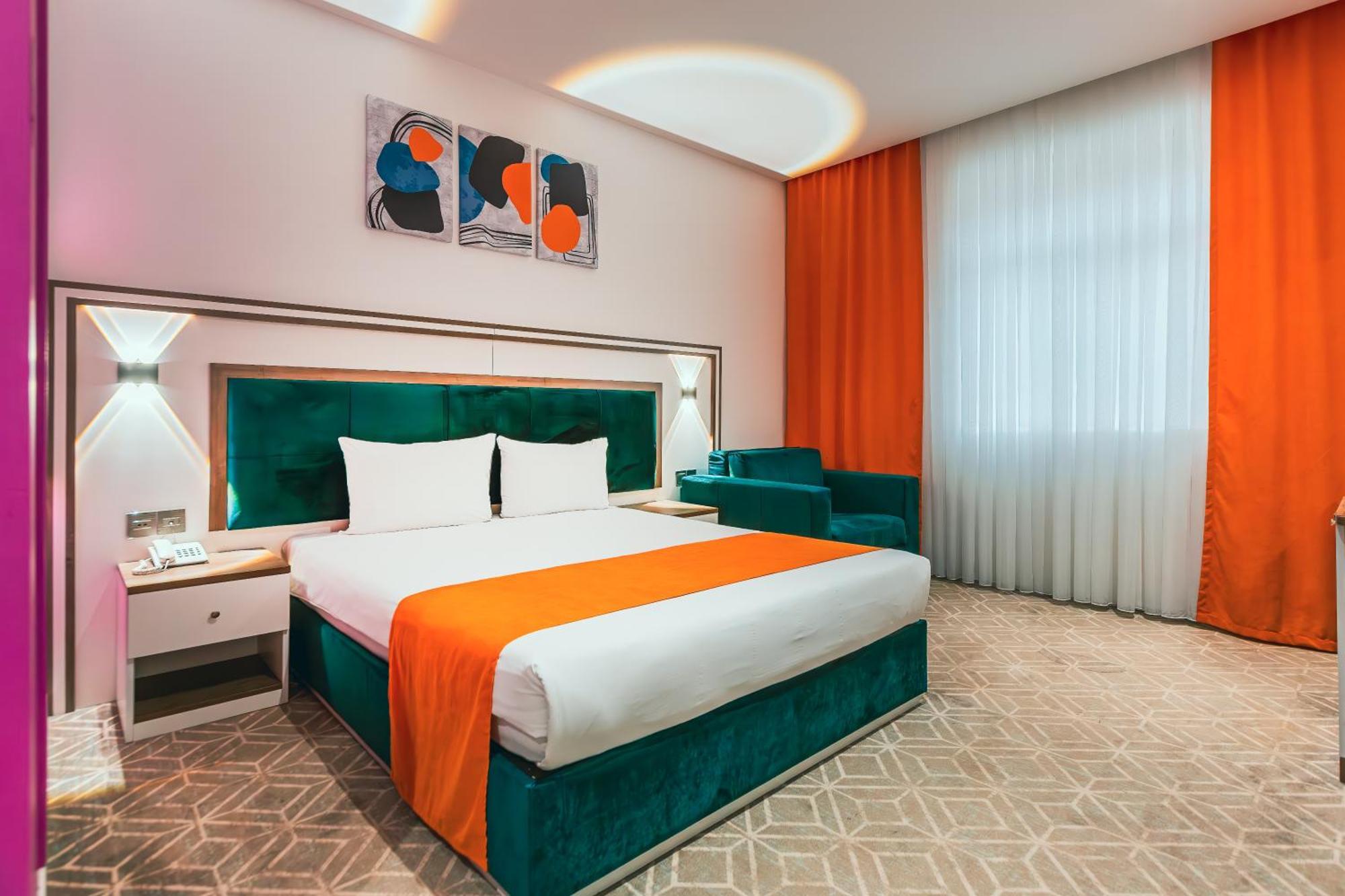 Alba Hotel & Spa Baku Exterior photo A room at the Radisson Blu in Baku, Azerbaijan